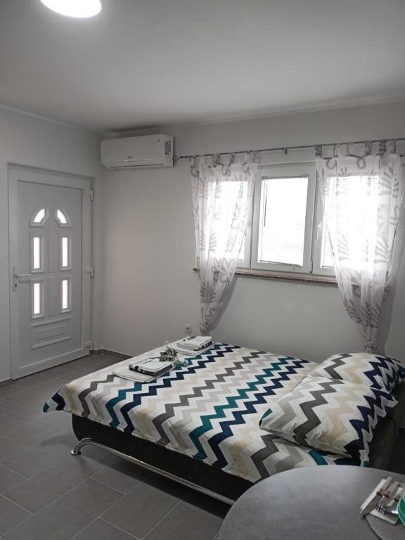 Studio Apartman Maria Leilighet Kaštela Eksteriør bilde