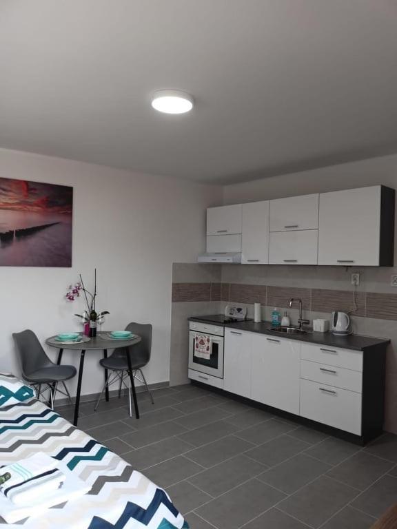 Studio Apartman Maria Leilighet Kaštela Eksteriør bilde