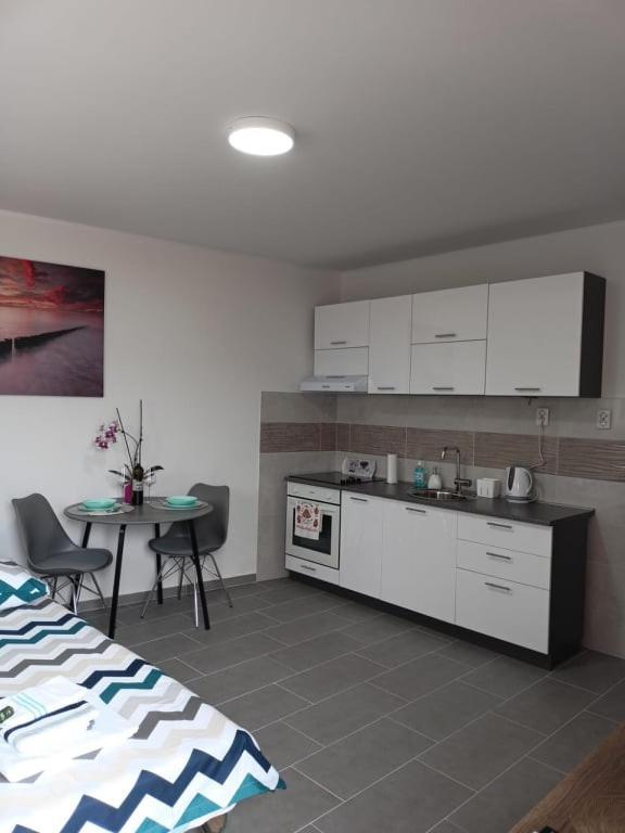 Studio Apartman Maria Leilighet Kaštela Eksteriør bilde